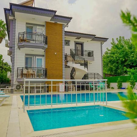 Roxapart Hotel ケメル エクステリア 写真